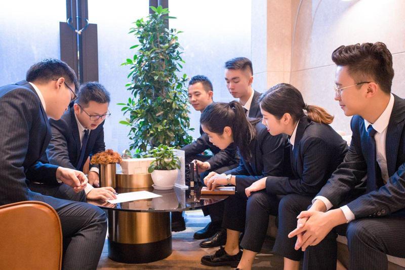 深耕房地产营销策划、经纪、信息咨询与销售代理，打造全链条专业服务